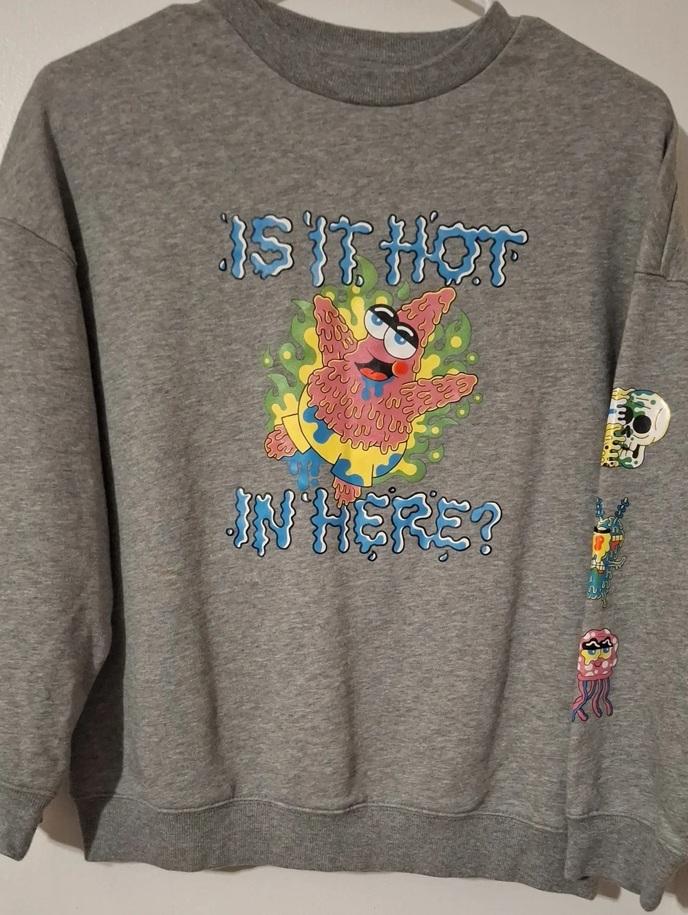 Spongebob Gray Graphic Crewneck Sweater with Colorful Cartoon Print